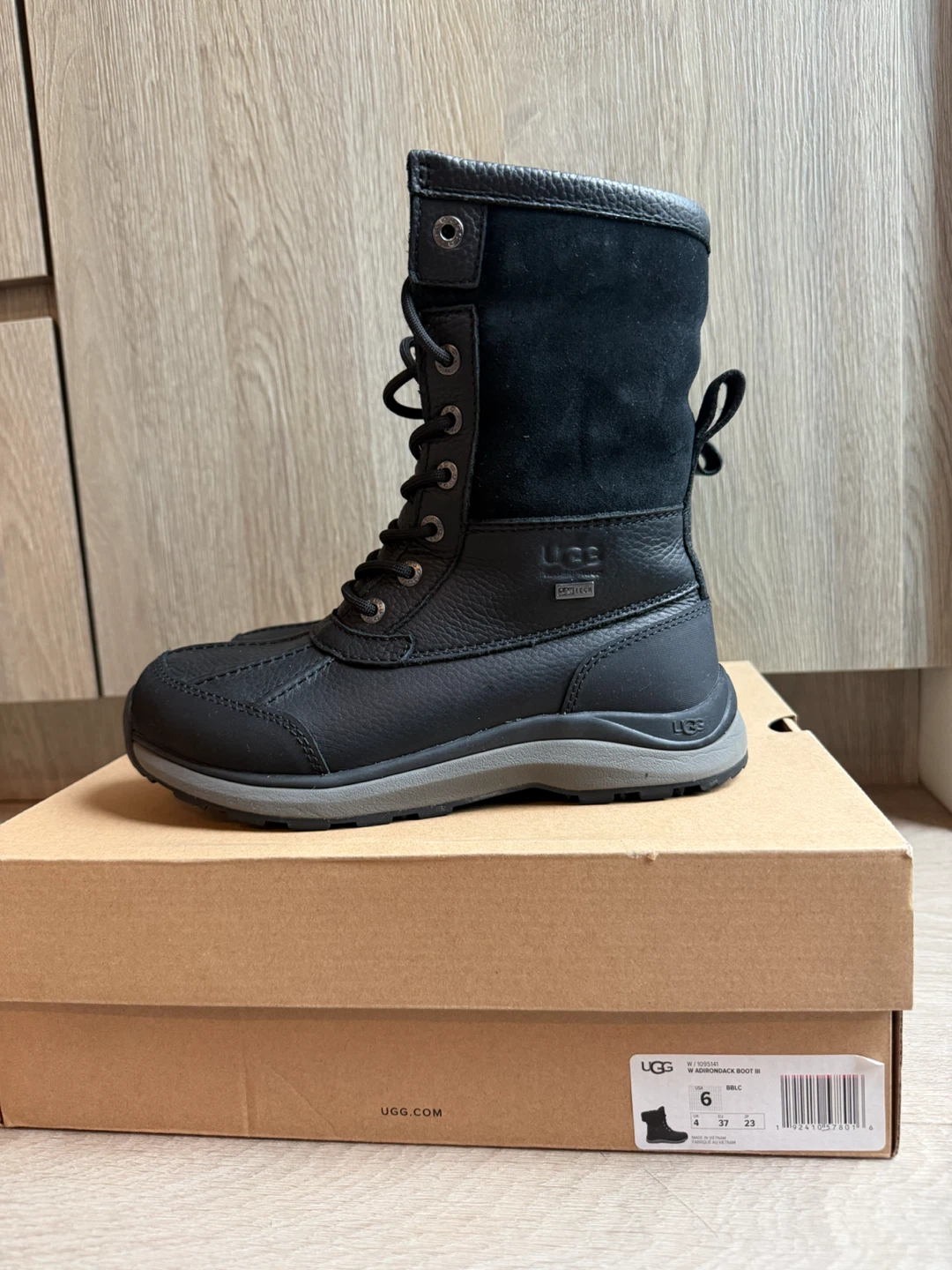 UGG Winter Boot Black Size 6 - photo 2