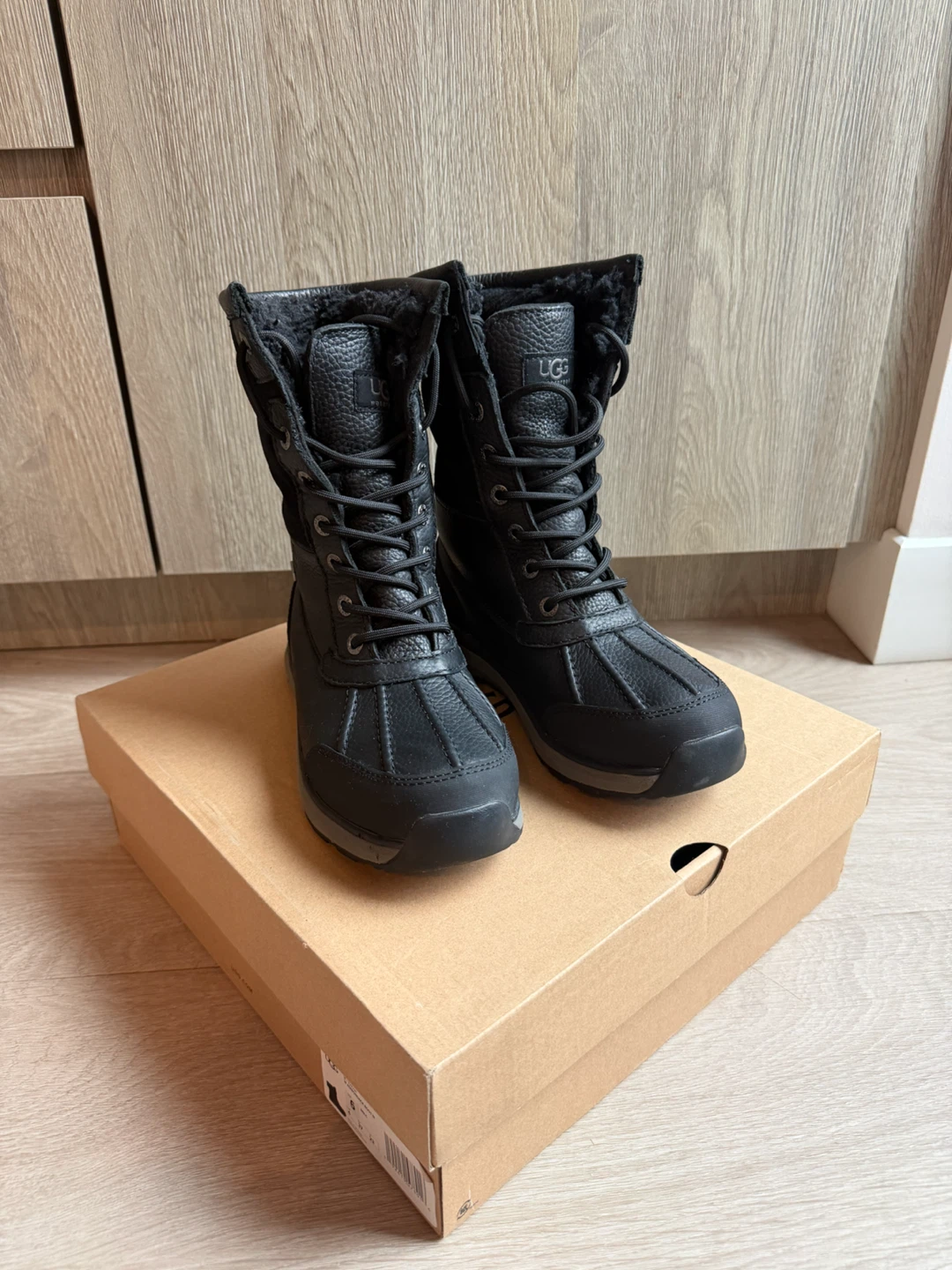 UGG Winter Boot Black Size 6 - photo 3