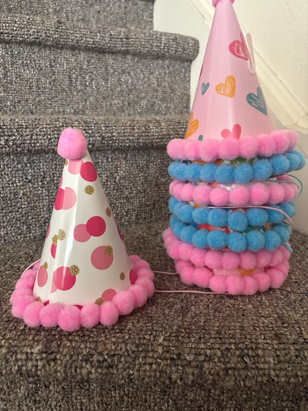Set of 8 party hats