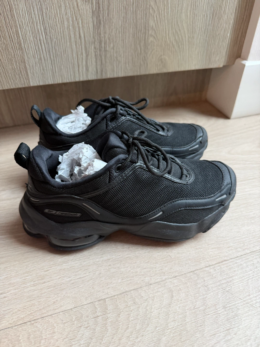 Reebok DMX Moving Air Black Sneakers - photo 2
