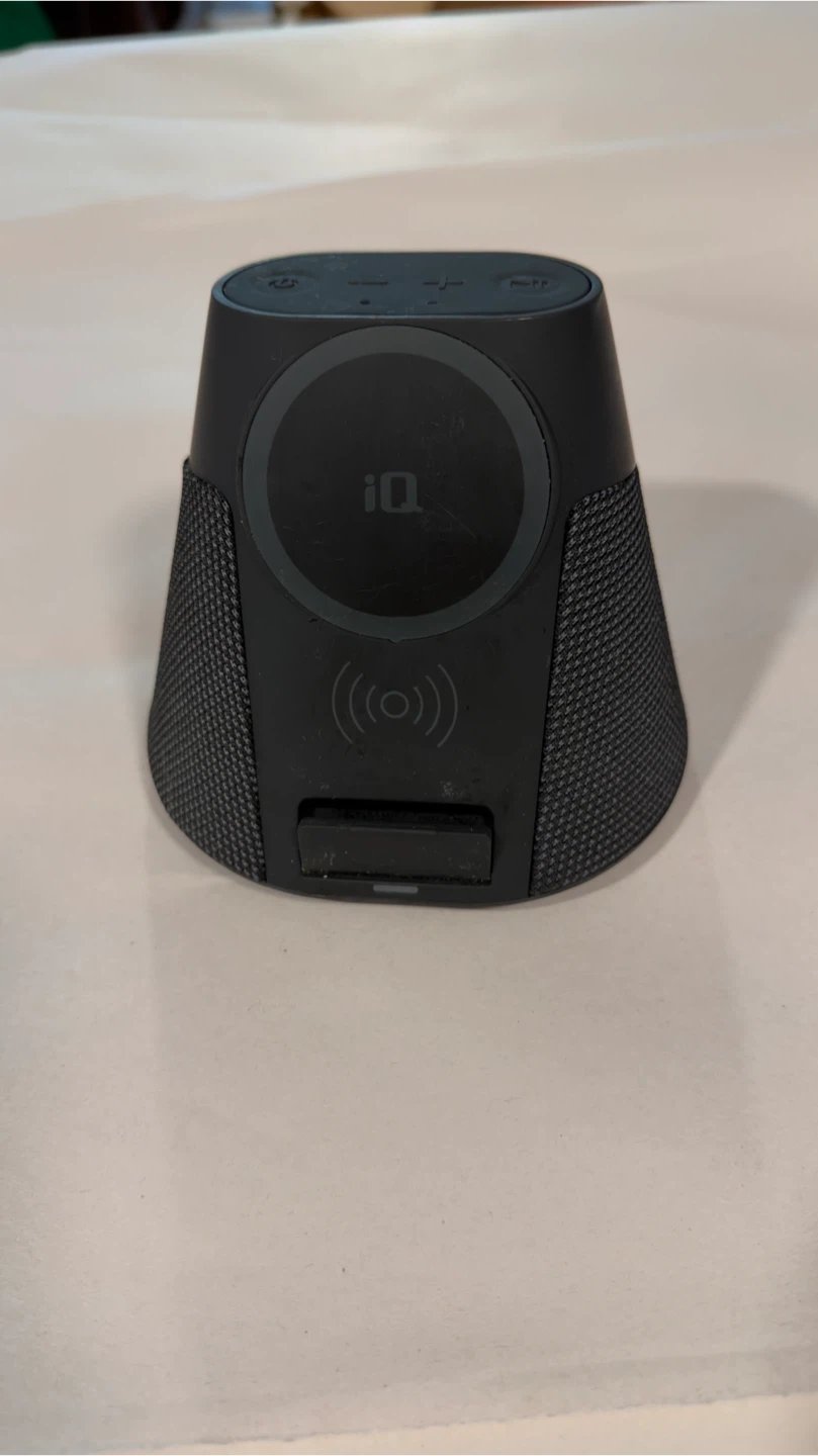 iQ Wireless Charging Speaker