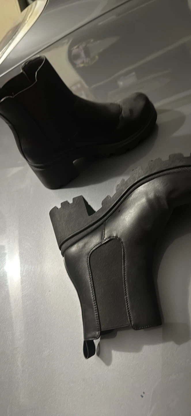 Black Boots size 6 - photo 5
