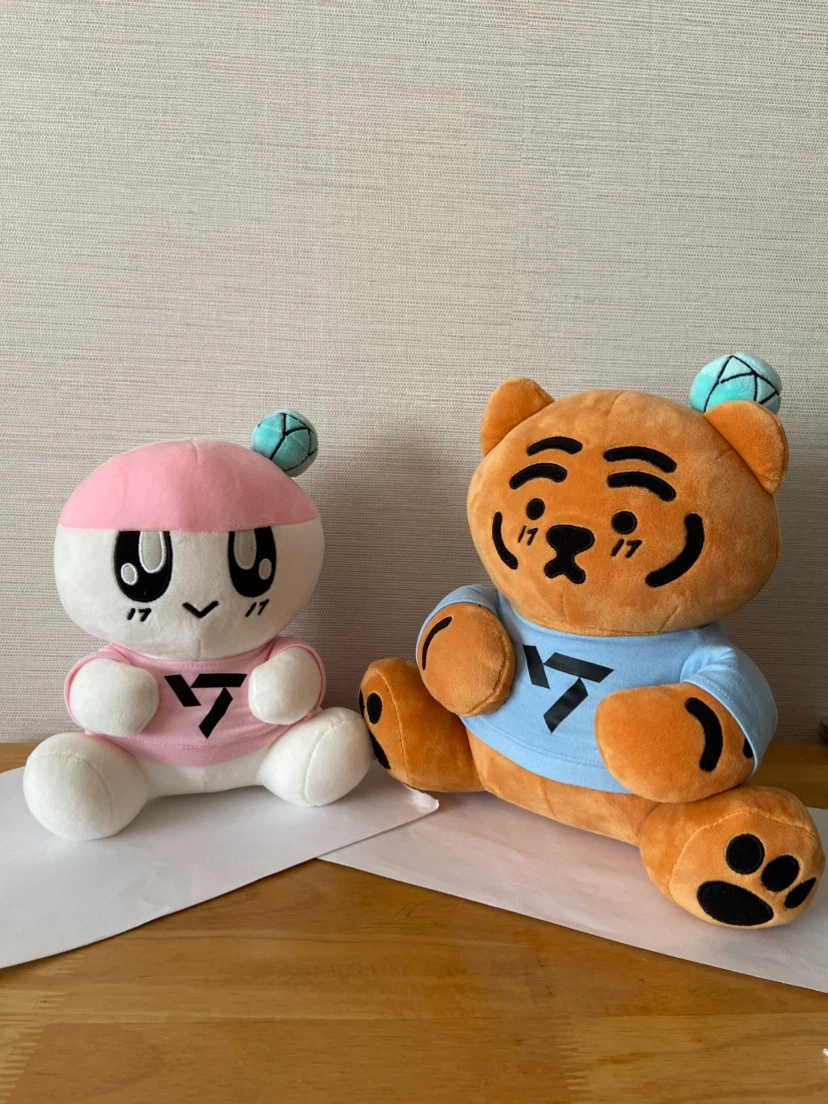 Seventeen-Bonghongee x Muzik Tiger-Plush Toy Set