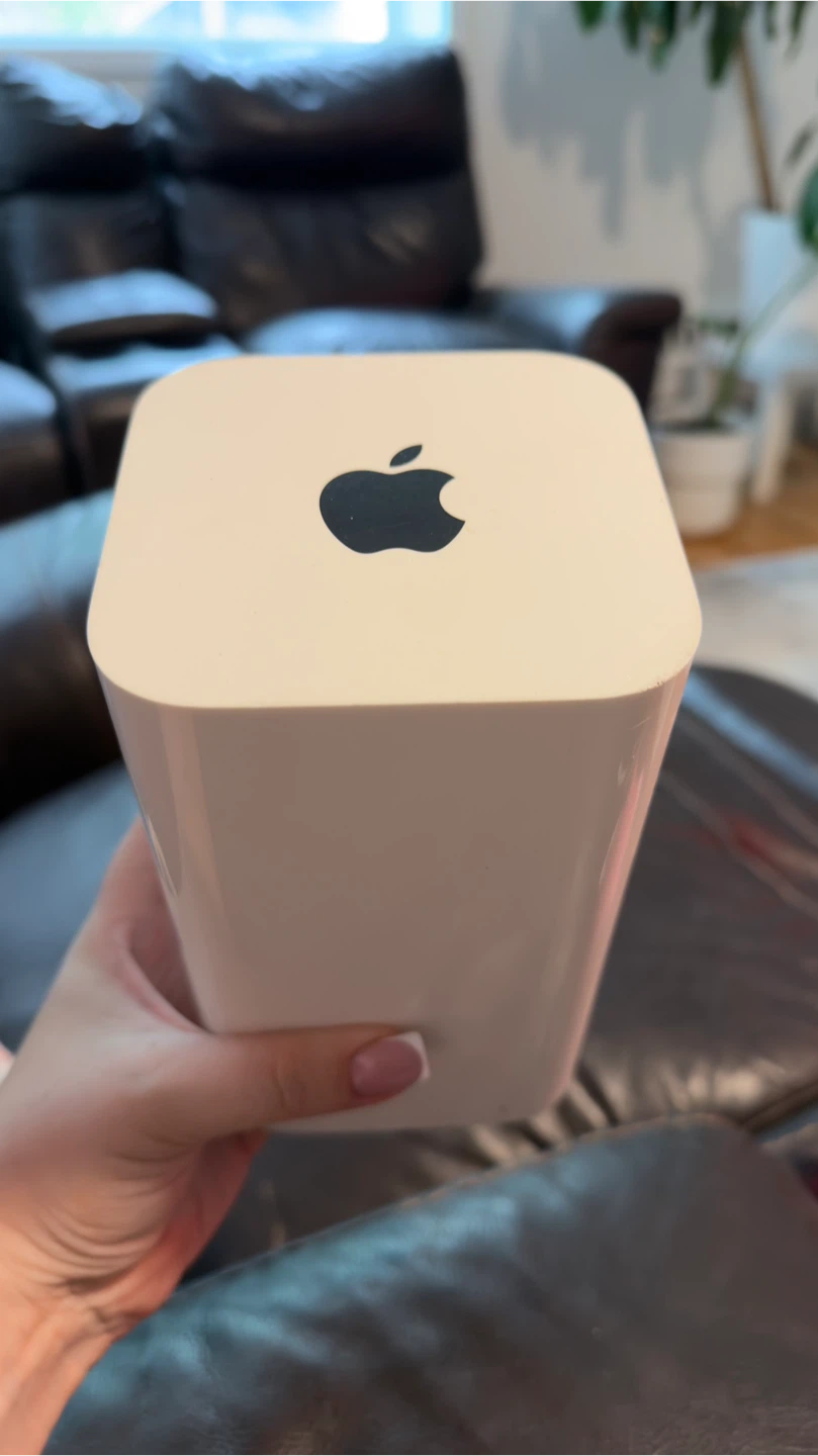 Apple AirPort Extreme Base Station