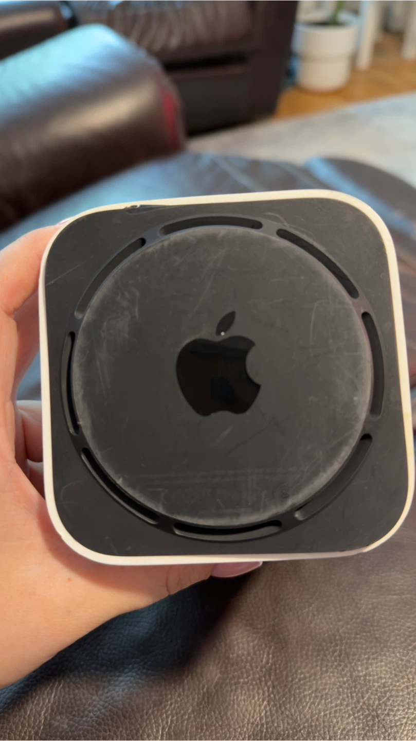 Apple AirPort Extreme Base Station - photo 3