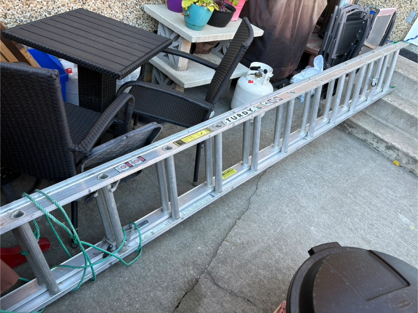 Louisville 24' Extension Ladder AR-505-24