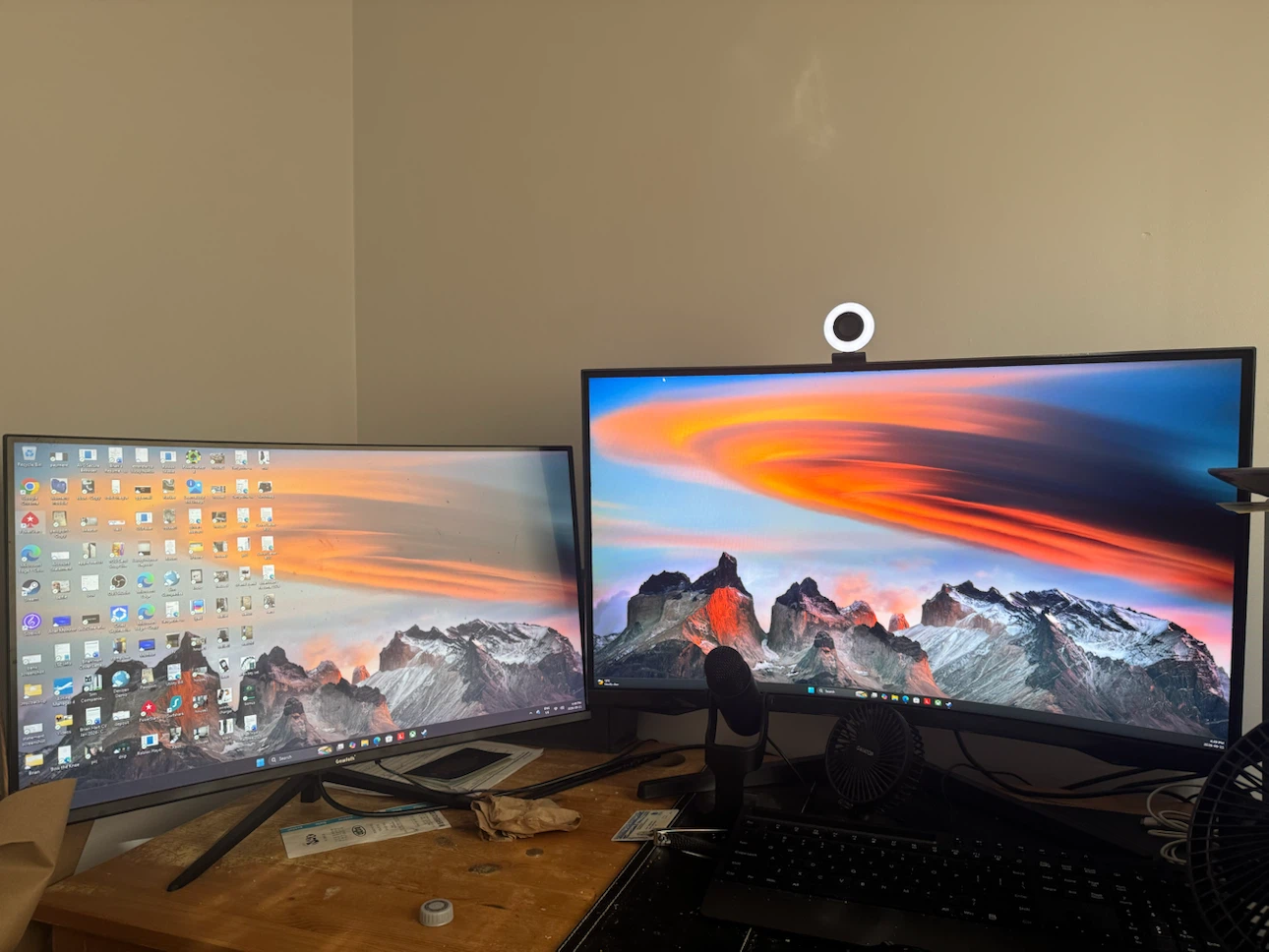 Lenovo Desktop PC with 2 monitors. - photo 2
