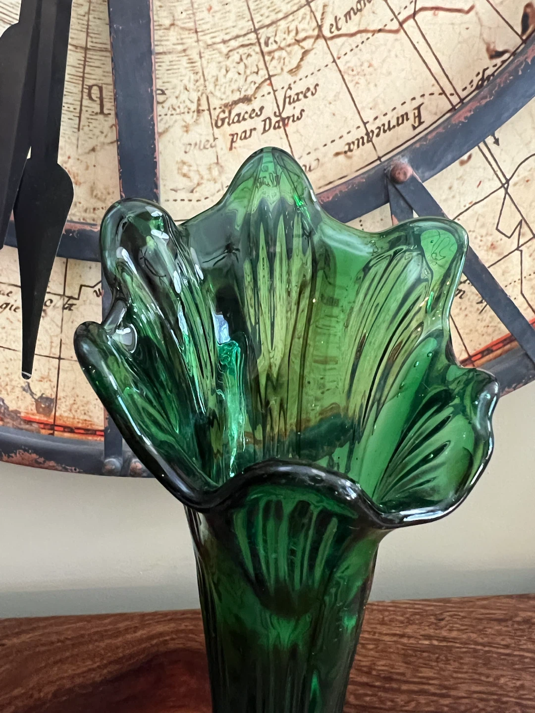 Vintage Emerald Green Swung Glass Vase - photo 2