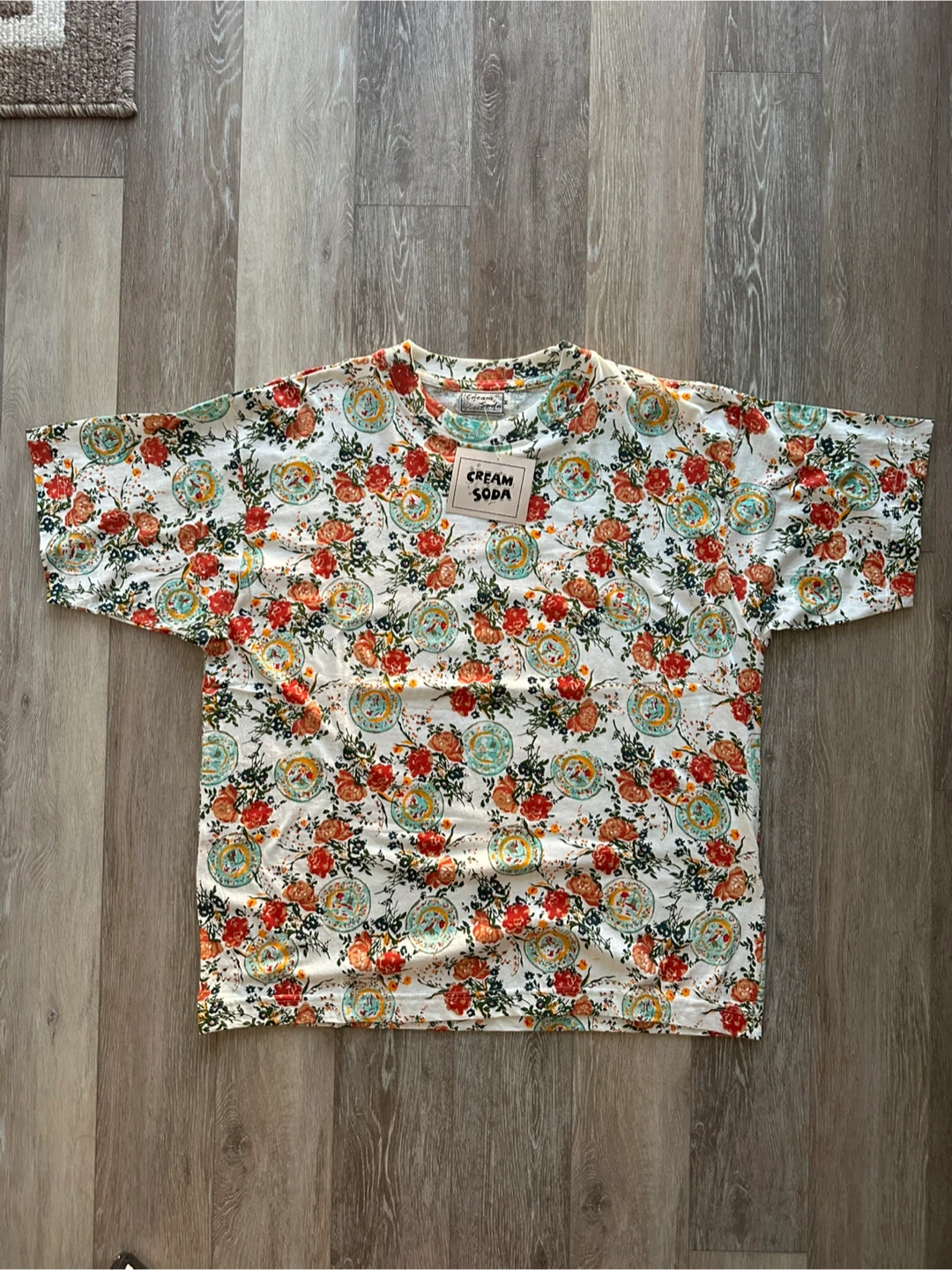 NEW with tags Cream Soda floral T-shirt size M