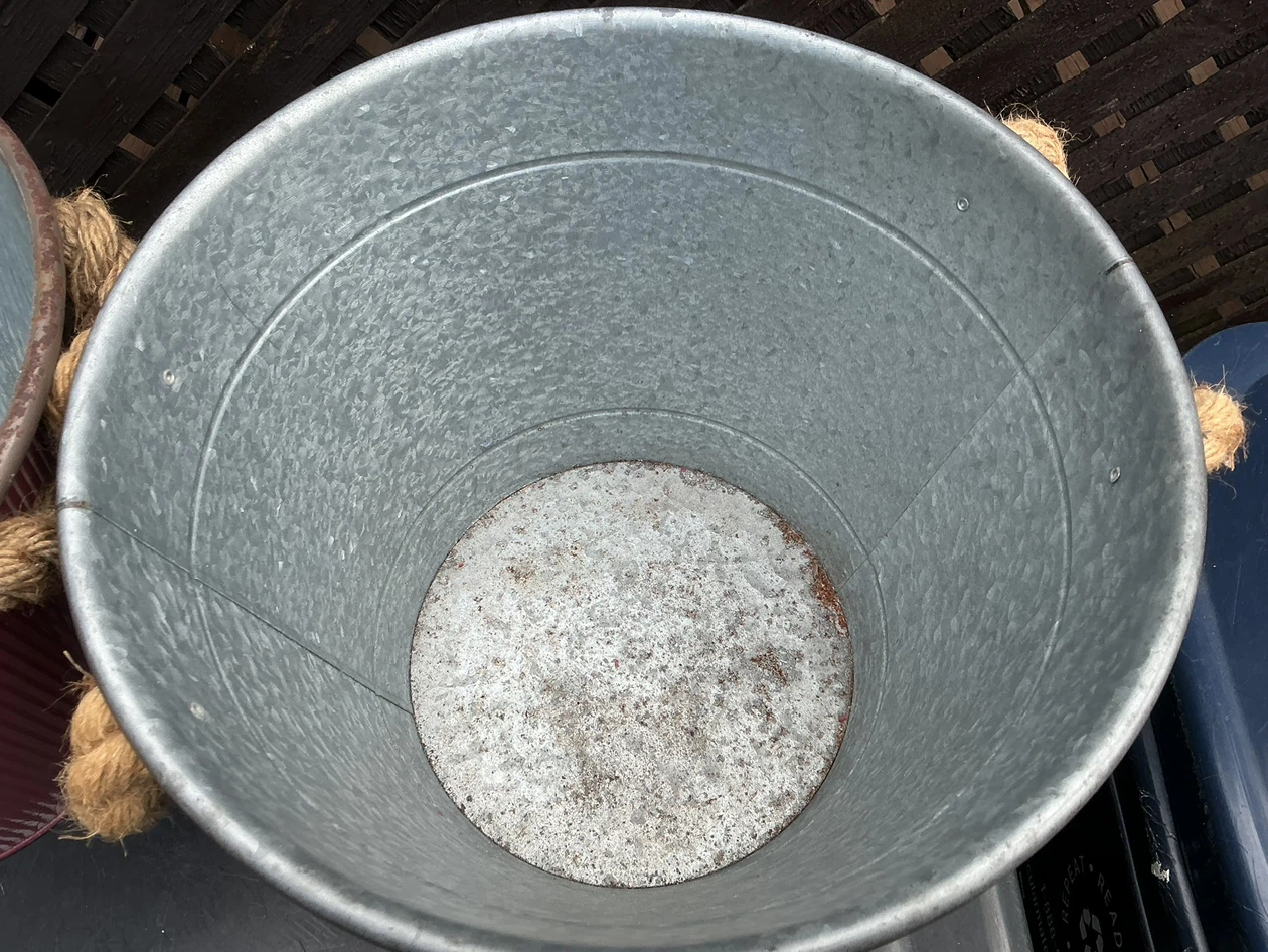 Two decorative metal buckets - photo 3