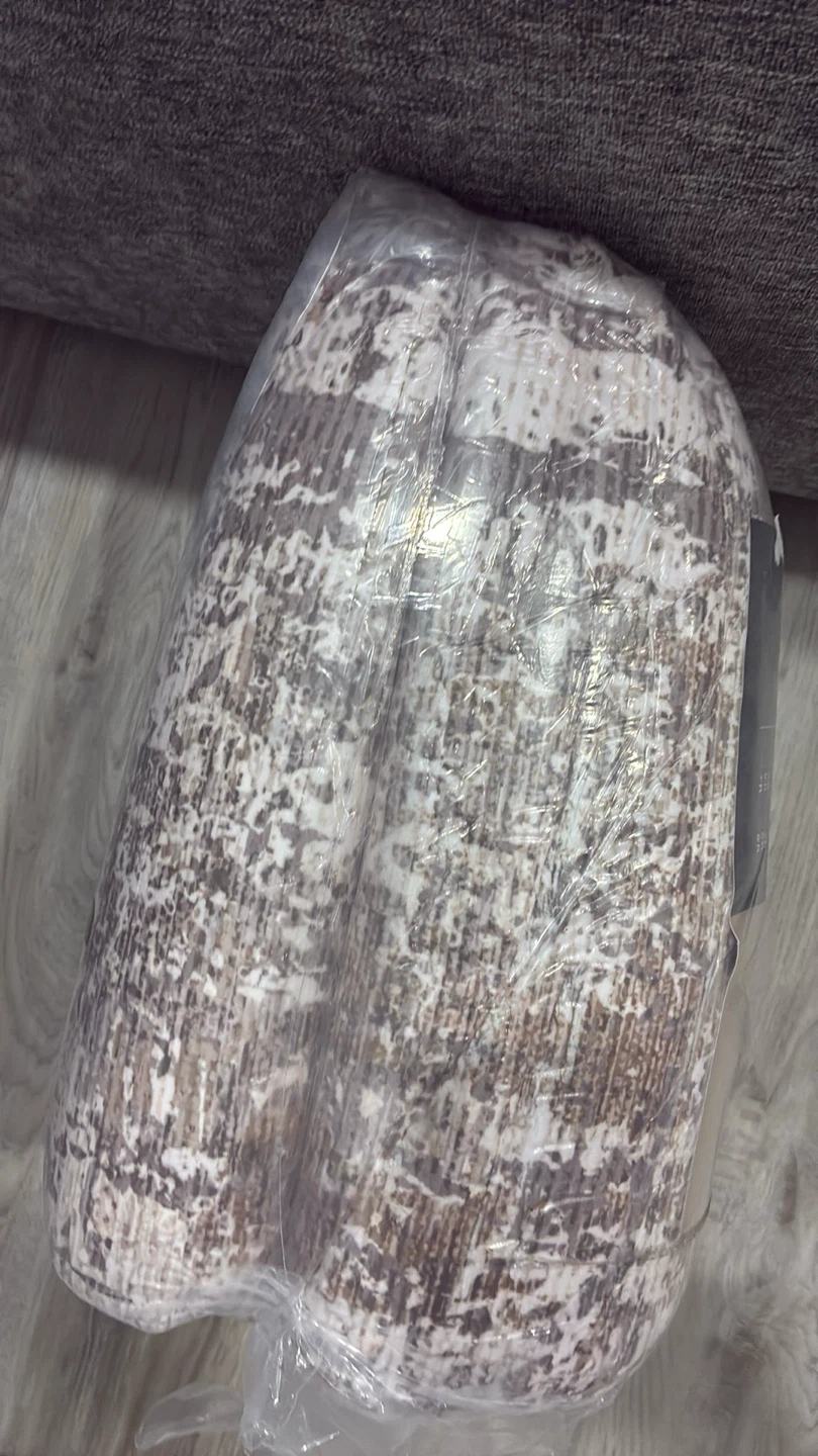 Brand New Area Rug - photo 2