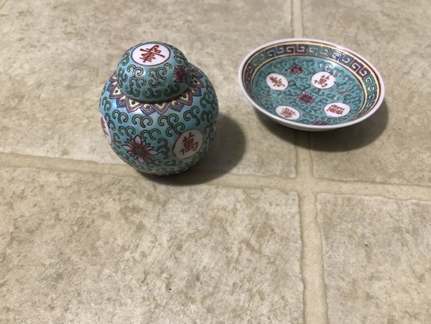 Jingdezhen Porcelain Lidded Jar and Plate Set