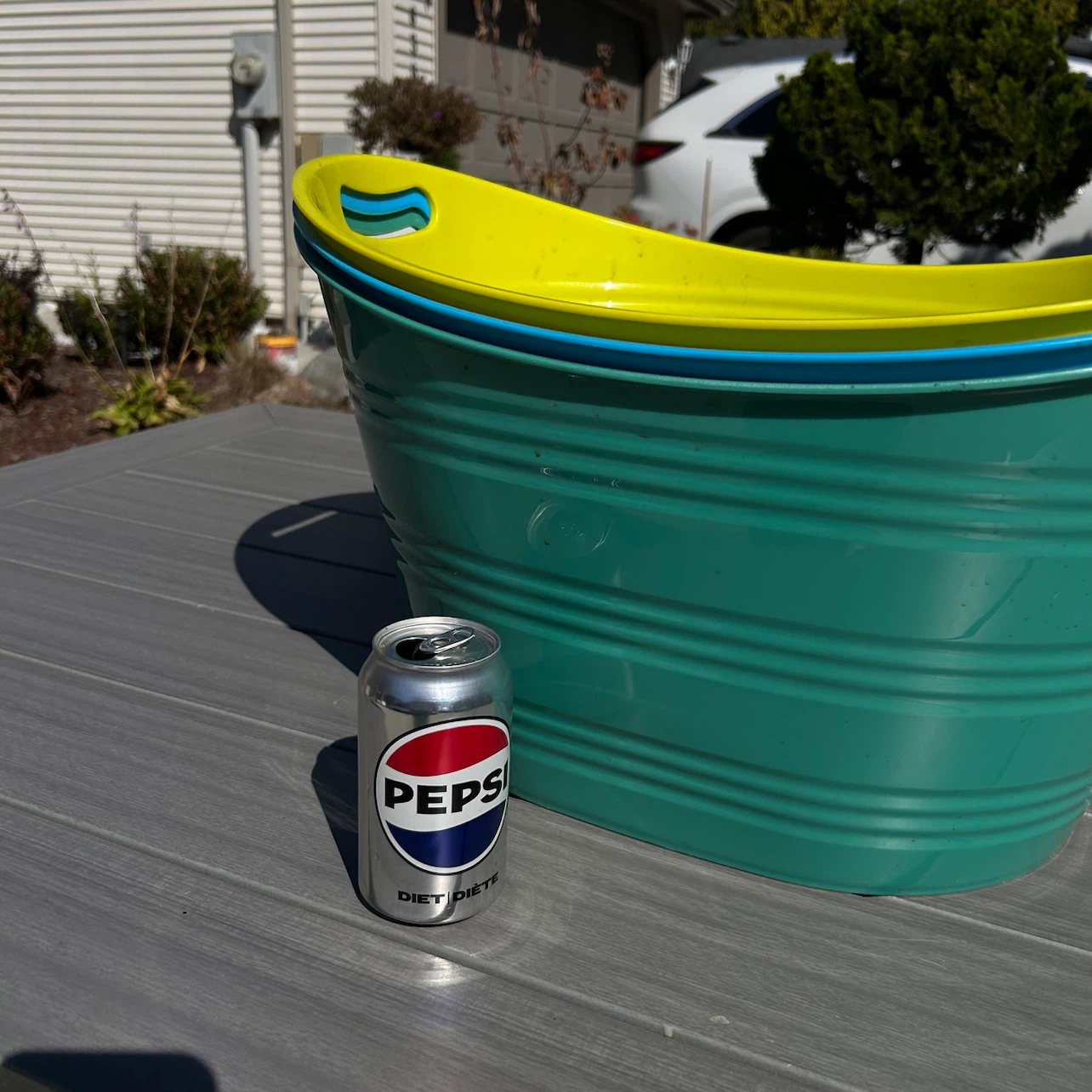 Set of Three Plastic Tubs - photo 2