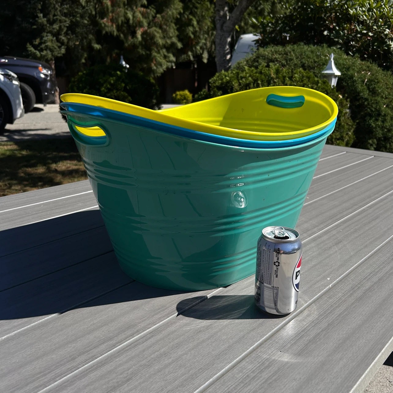 Set of Three Plastic Tubs - photo 3