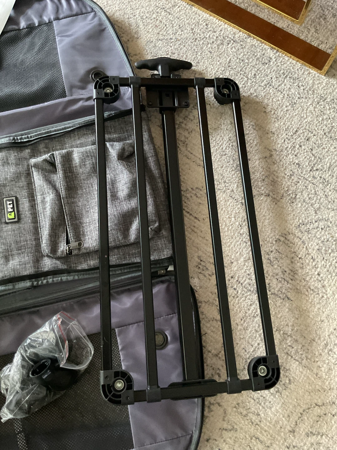 Pet Carrier with Wheels - photo 4