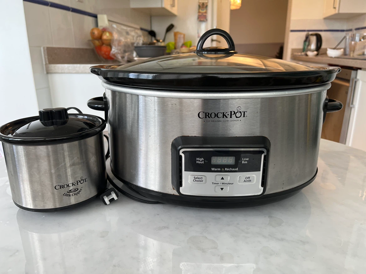 Crock-Pot Slow Cooker and Little Dipper Set