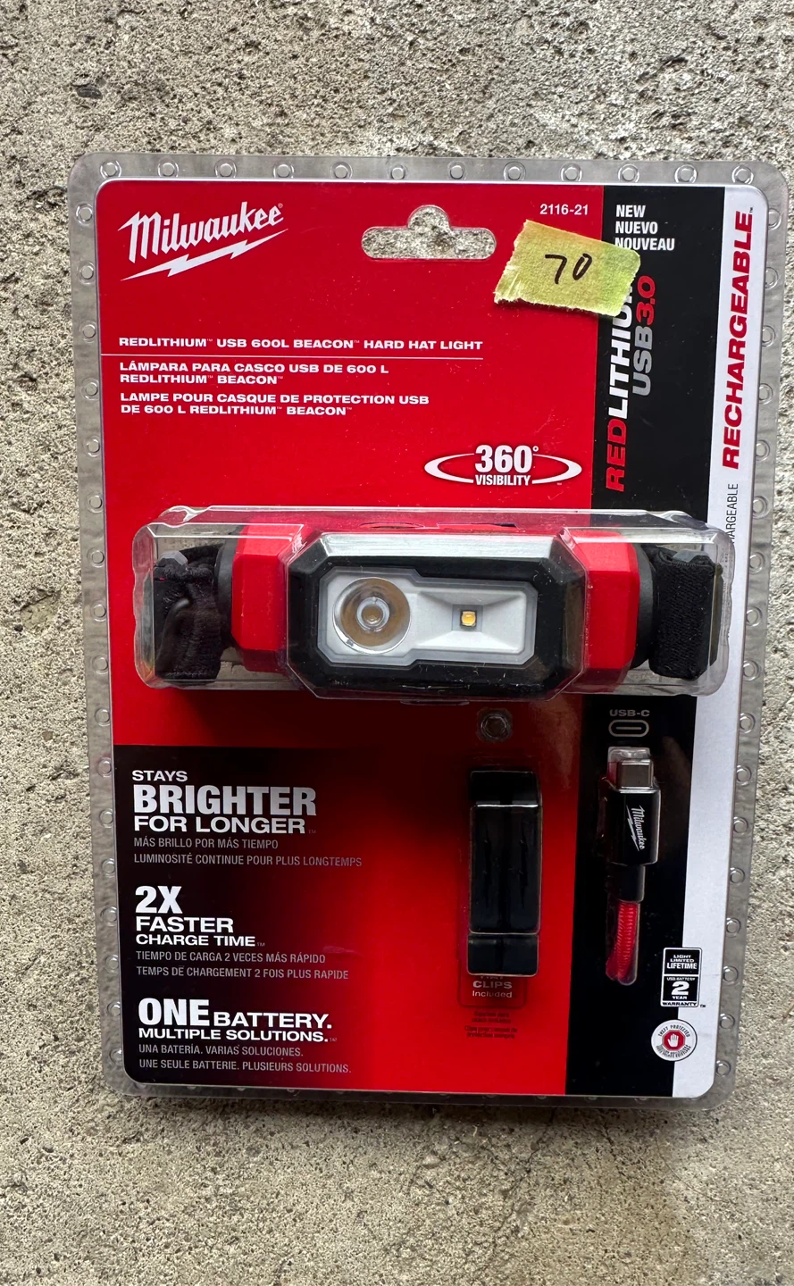 Milwaukee REDLITHIUM USB 600L Beacon Hard Hat Light