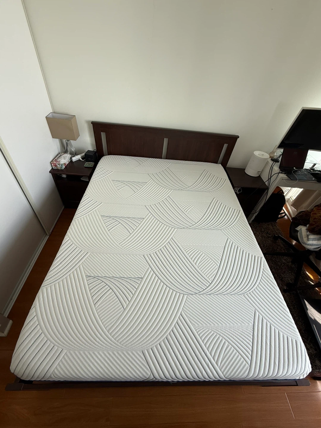 Queen Mattress – Medium Firm, Like New – $150 - photo 2