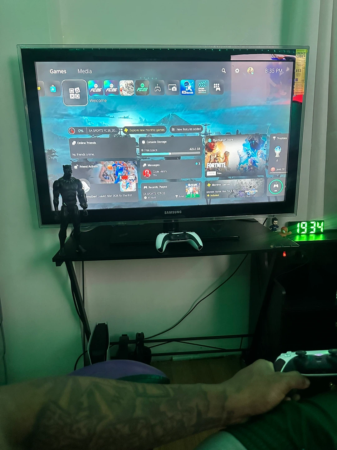 Samsung Flat Screen TV - photo 2