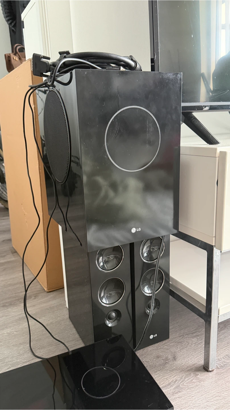 LG LFD790 Home Theatre System - photo 2