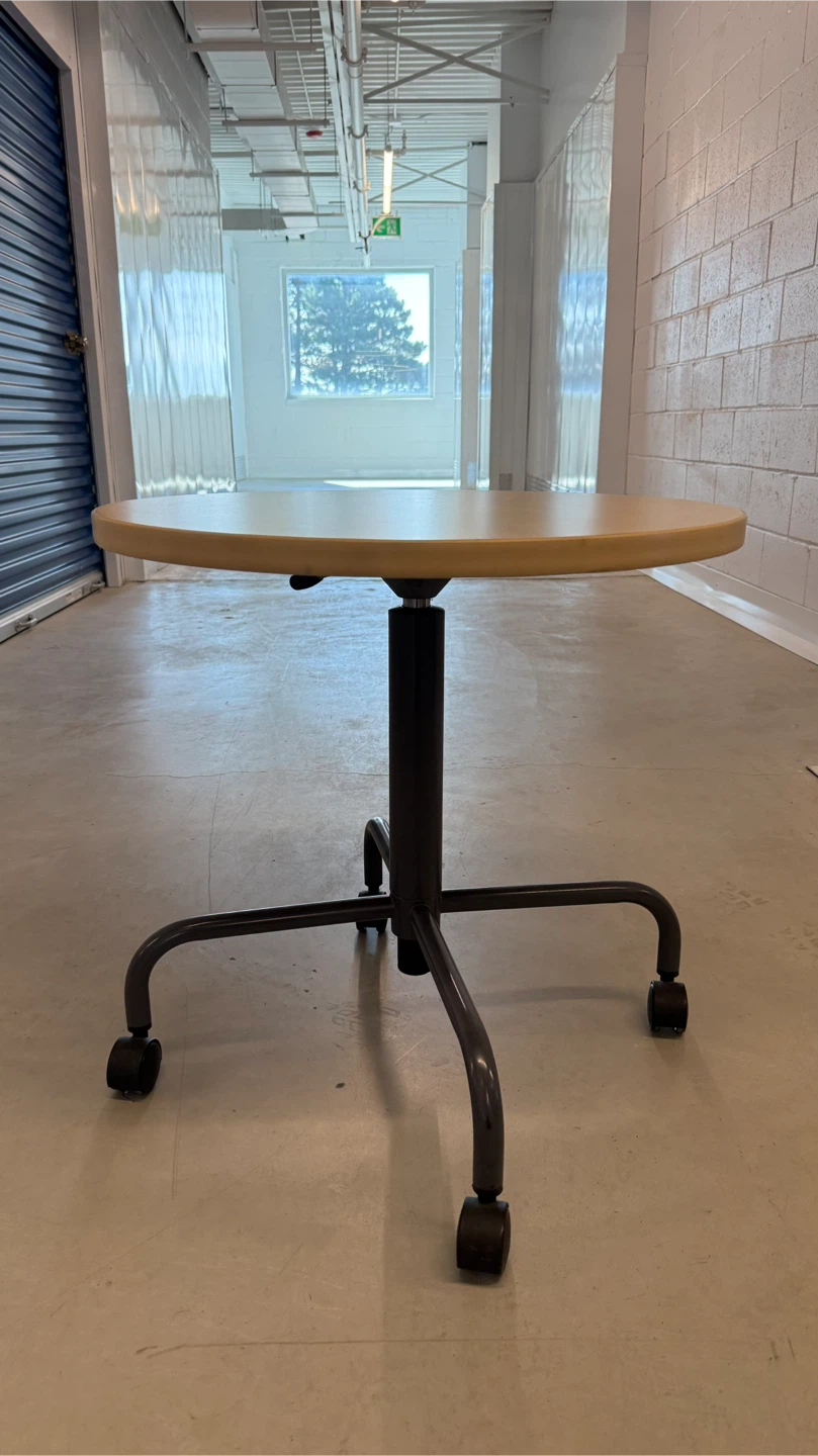 Adjustable Rolling Round Side Table - photo 2
