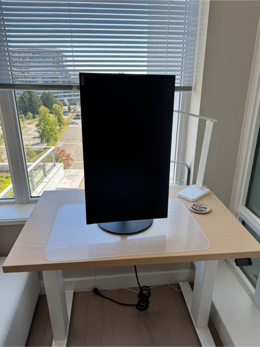 24” Lenovo ThinkVision 2K Monitor (P24h-10) - photo 3