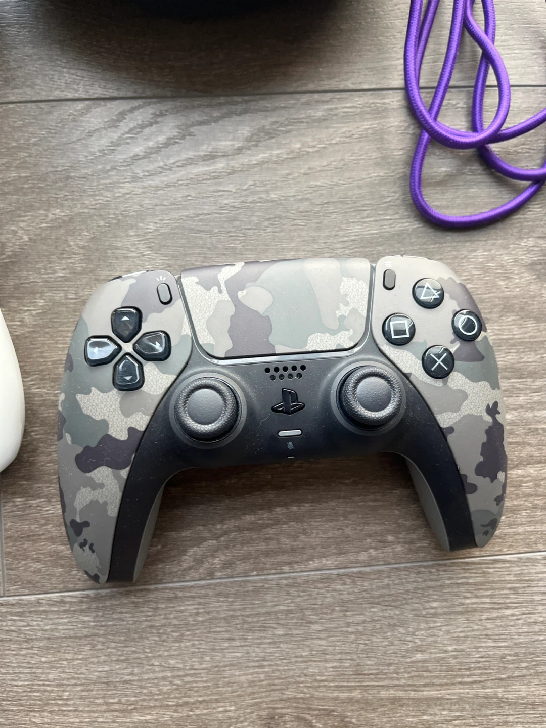 PlayStation 5 digital console with 3 controllers - photo 3