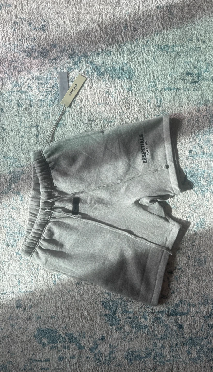 Essentials Fear of God  Short