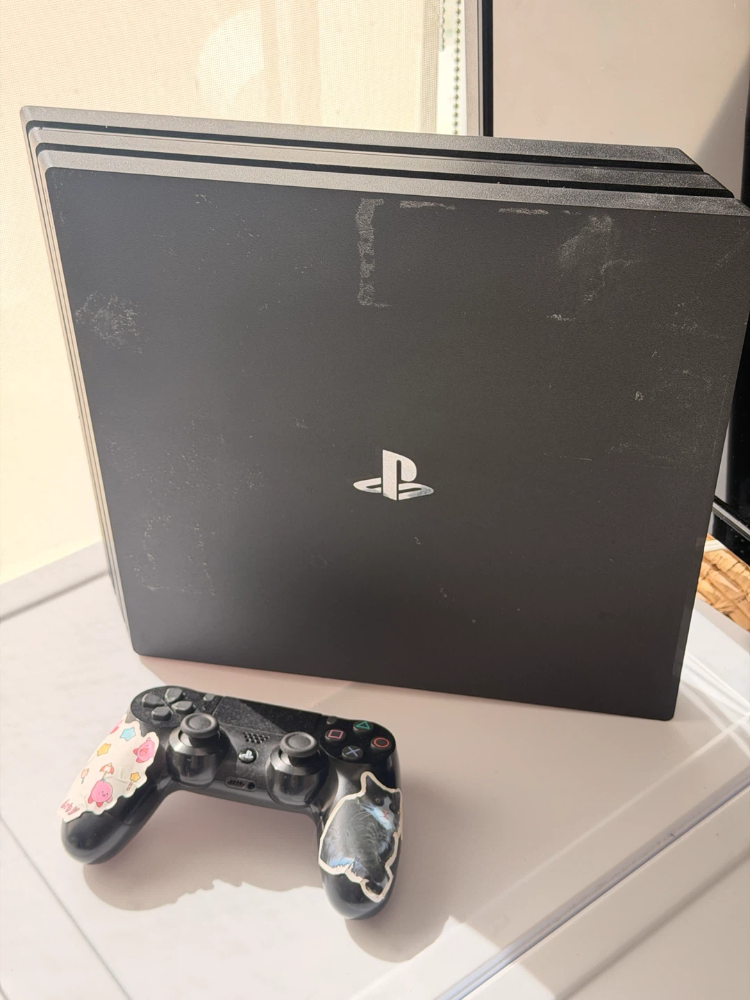 🎮 PS4 Pro 1TB – Excellent Condition – $250