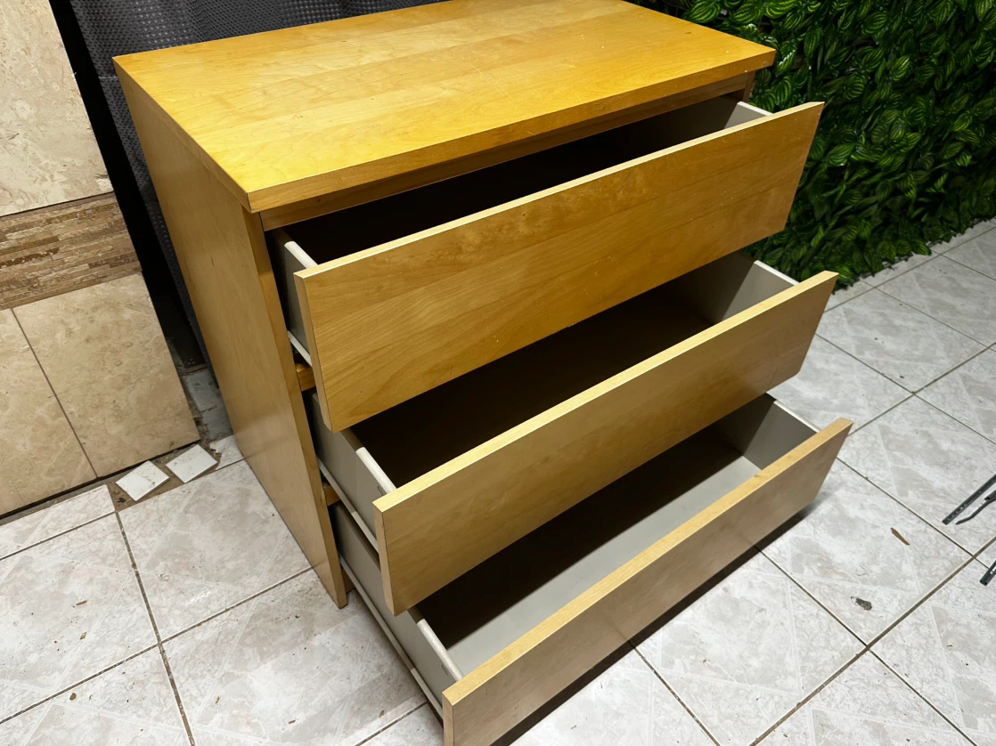 Three-drawer light wood wood dresser. - photo 2