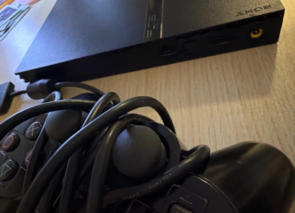 Sony PlayStation 2 Slim Console - photo 3