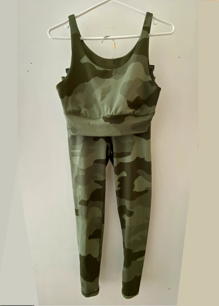 CLOSET CLEAR OUT PT. 1 - photo 3