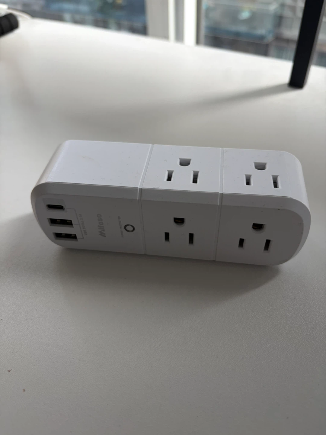 Wall Outlet Extender 6 connection extension, 2USB and 1USB-C - photo 2