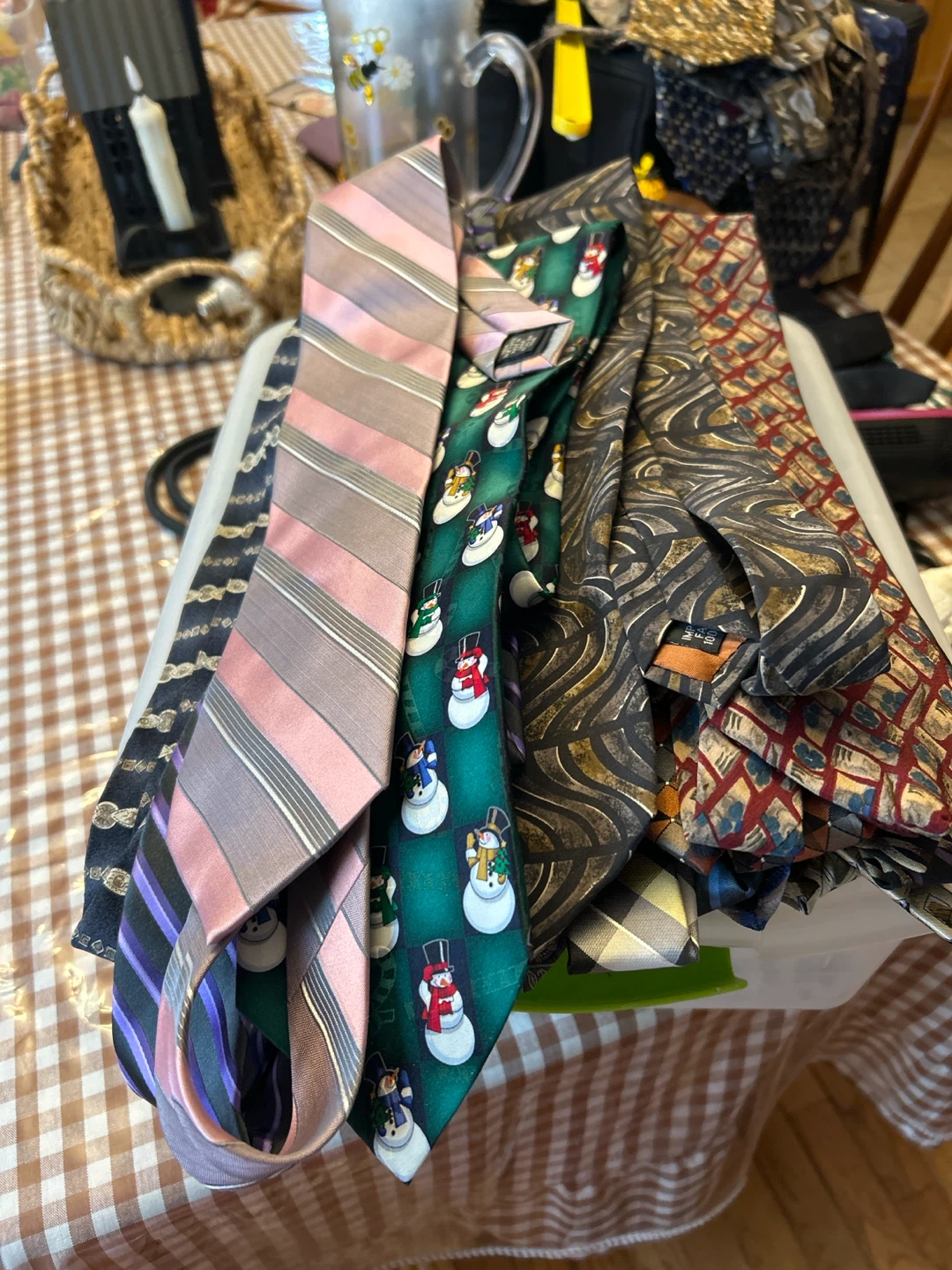 Men’s dress ties