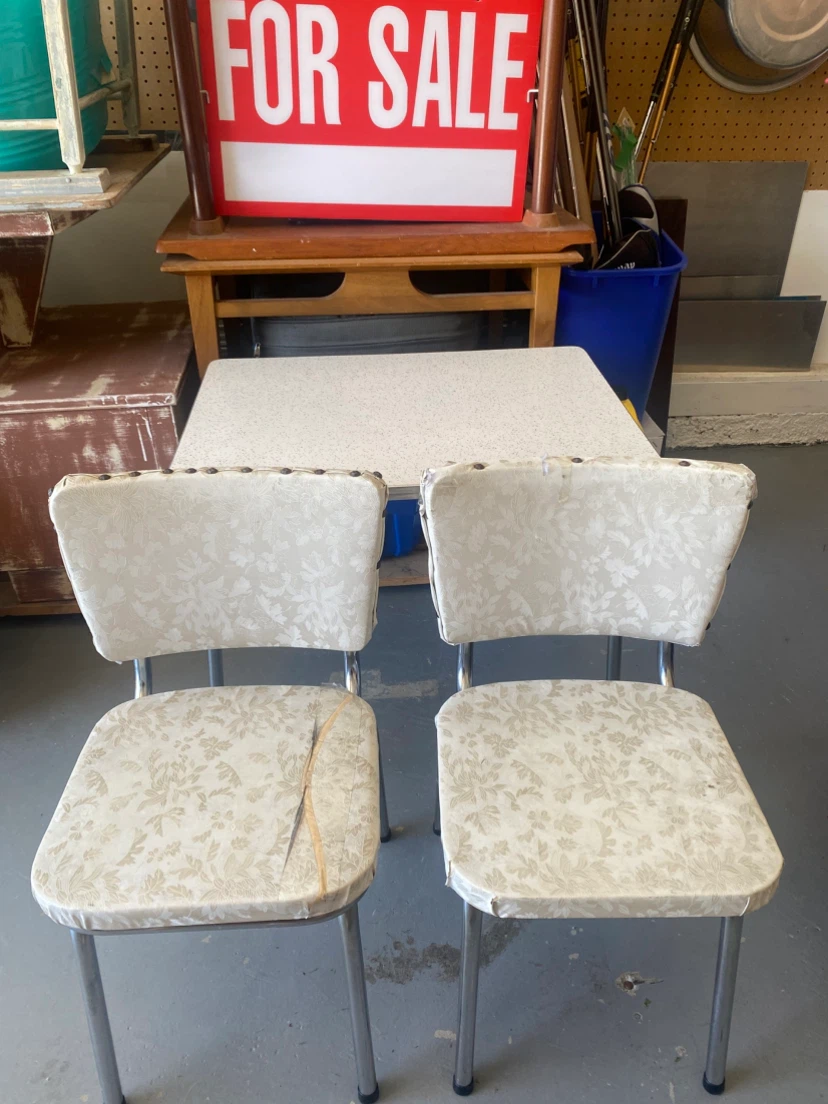 1950/60s child’s table 2 chairs - photo 4