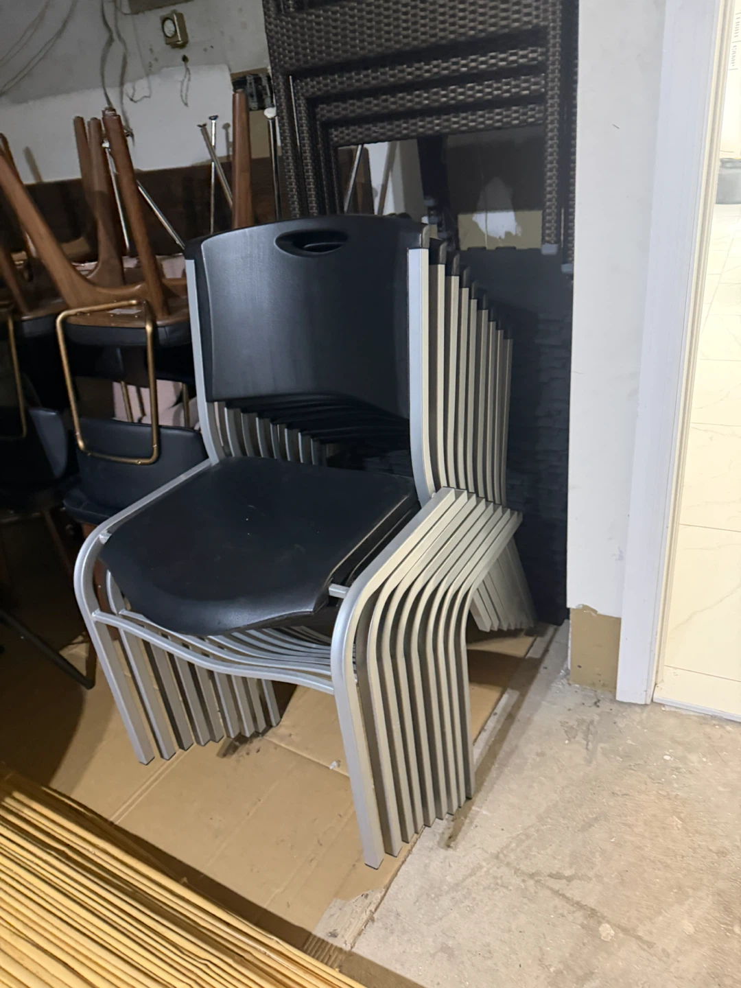 Lifetime stacking chairs - photo 2