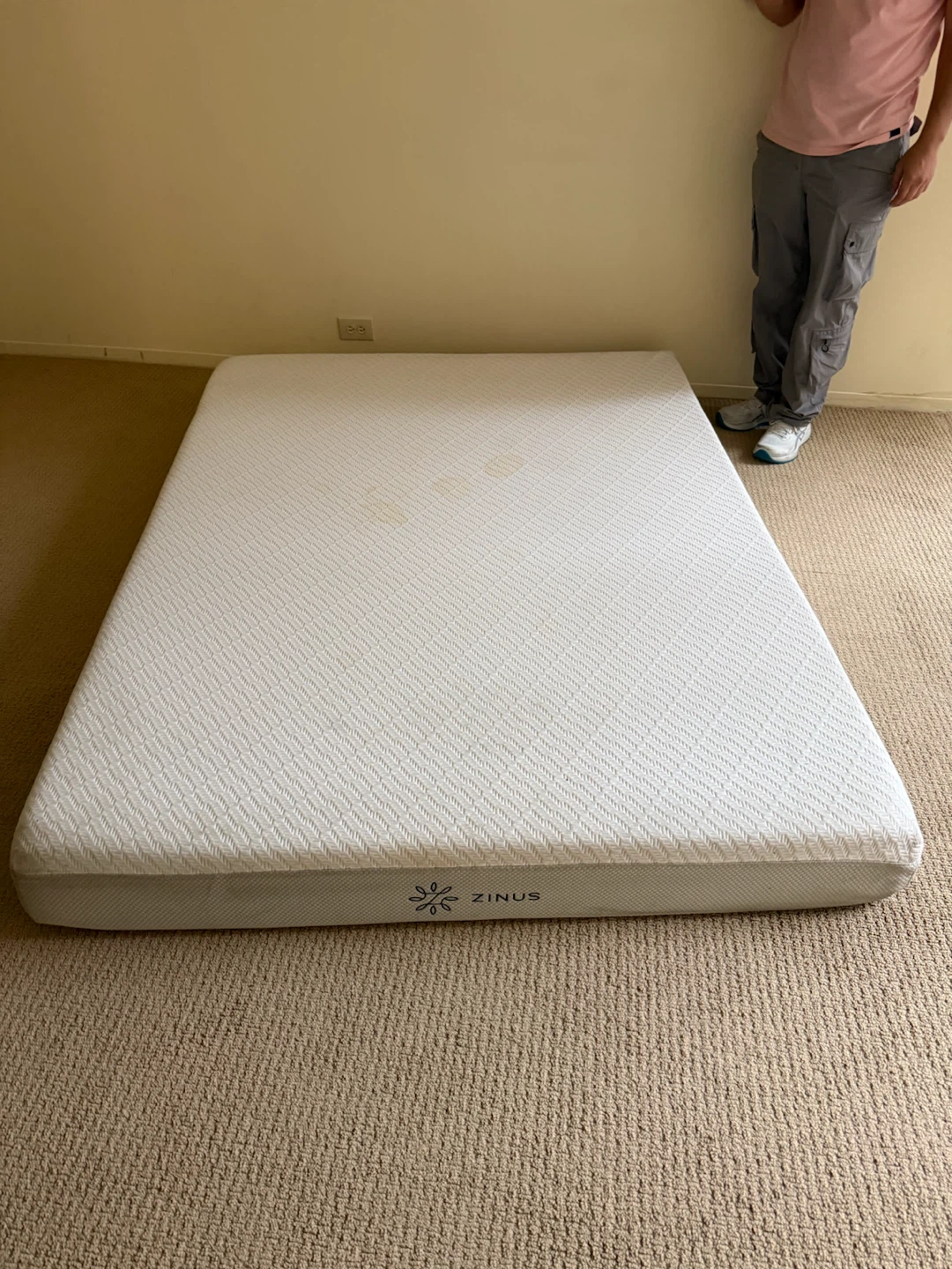 Free Queen Size Zinus Mattress - photo 3