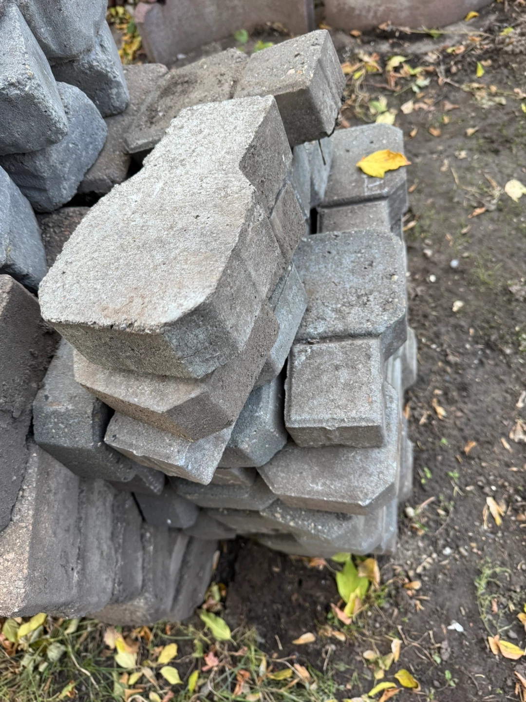 Interlocking pavers