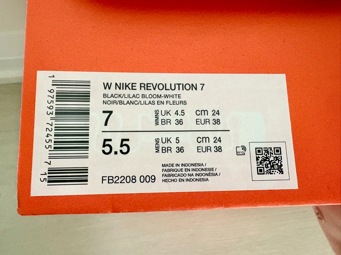 Womens Nike Revolution 7 - Size 7 - photo 3