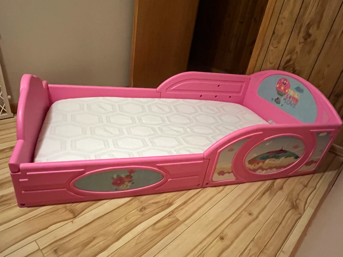Trolls World Tour Toddler Bed and Simmons Mattress & Protector - photo 4