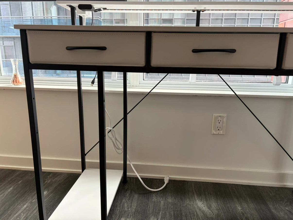 White Computer Desk with Built-in Charging - photo 5