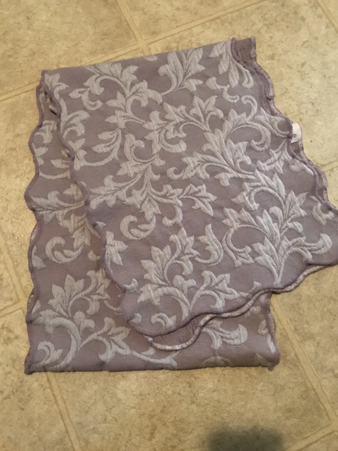 Damask Pattern Table Runner
