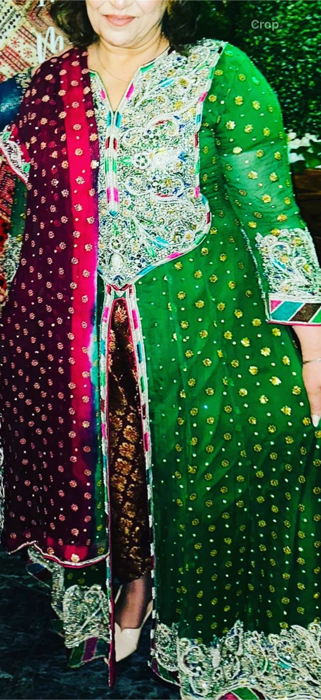 Traditional Green Embellished Outfit - photo 2