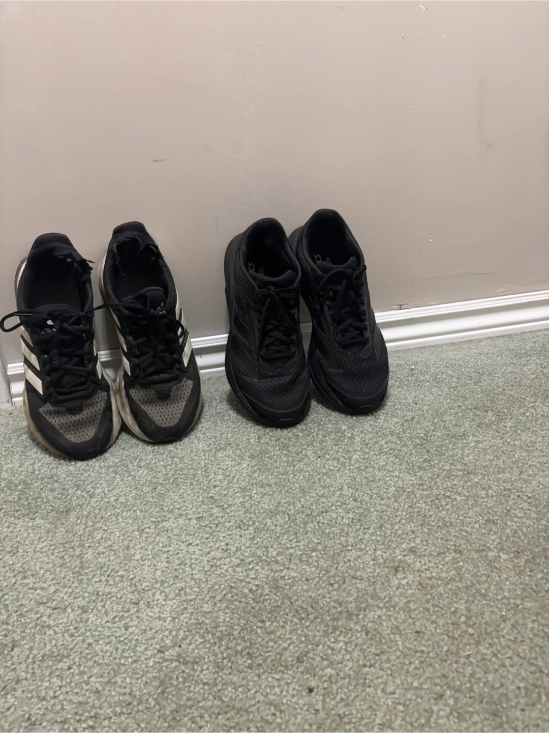 2x Adidas running shoes