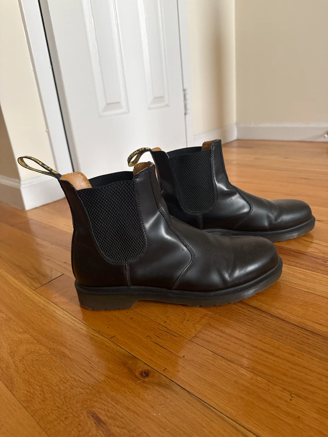 Dr. Martens Chelsea Boots Men’s 13