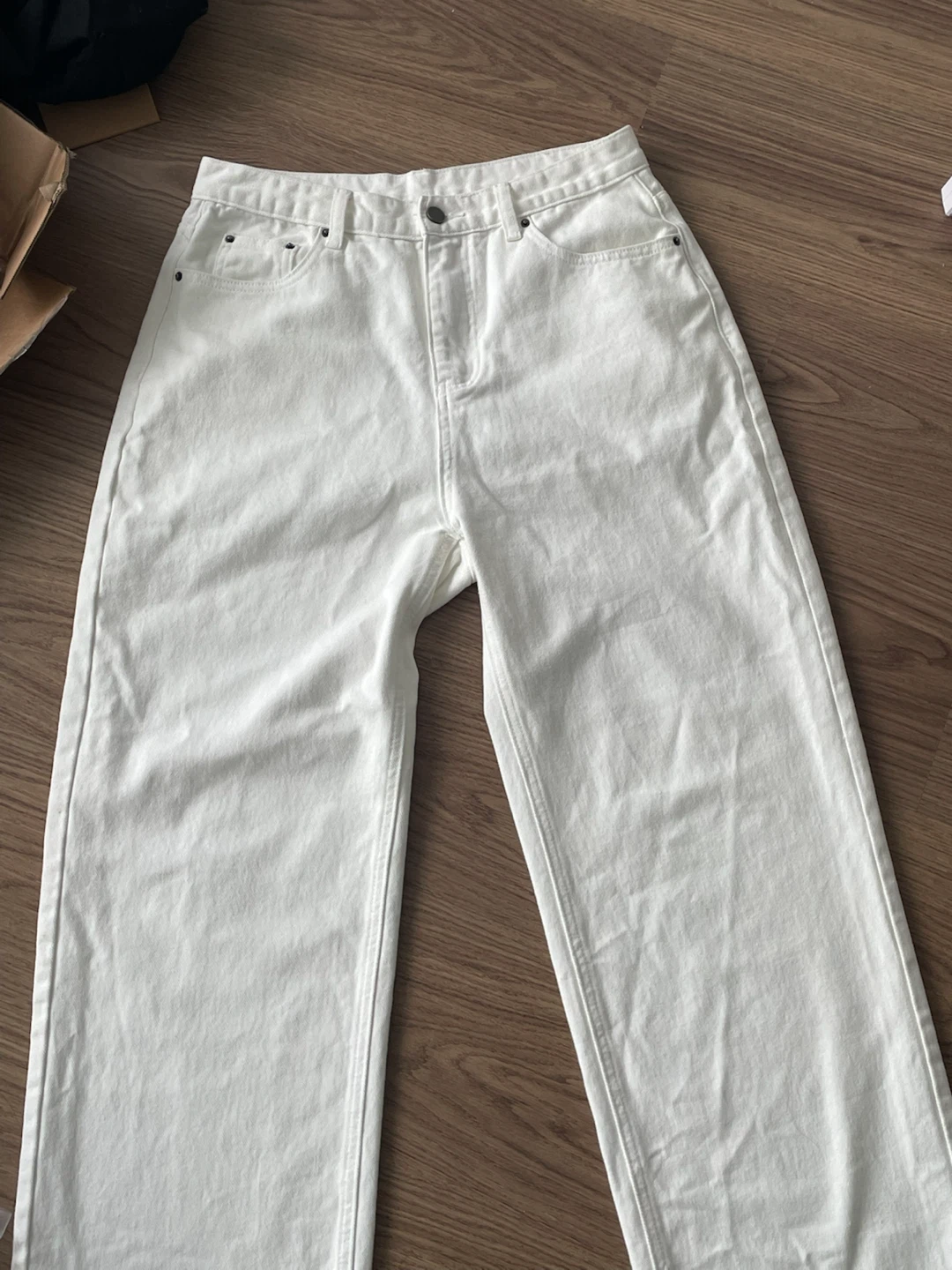 Like new) Asian L size White denim jeans - photo 3
