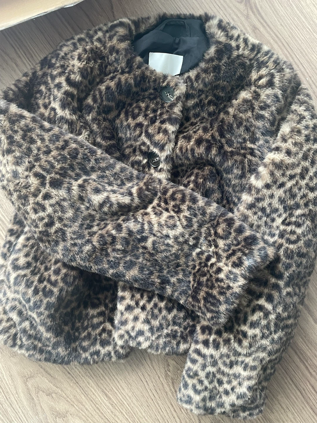 Like new) H&M Leopard Print Faux Fur Jacket - photo 2
