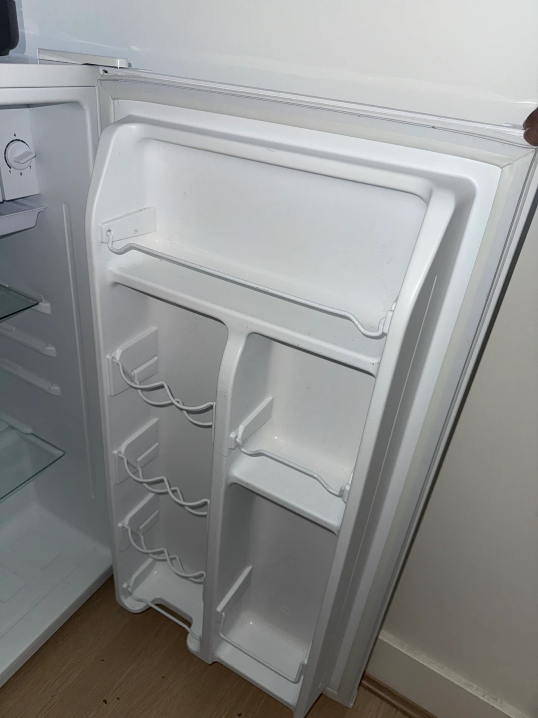 Mini fridge