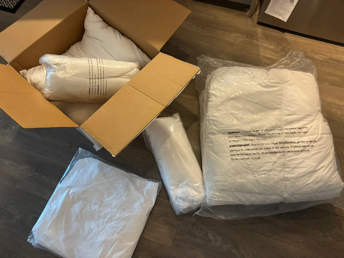 Endy BNIB Queen Sleep Set