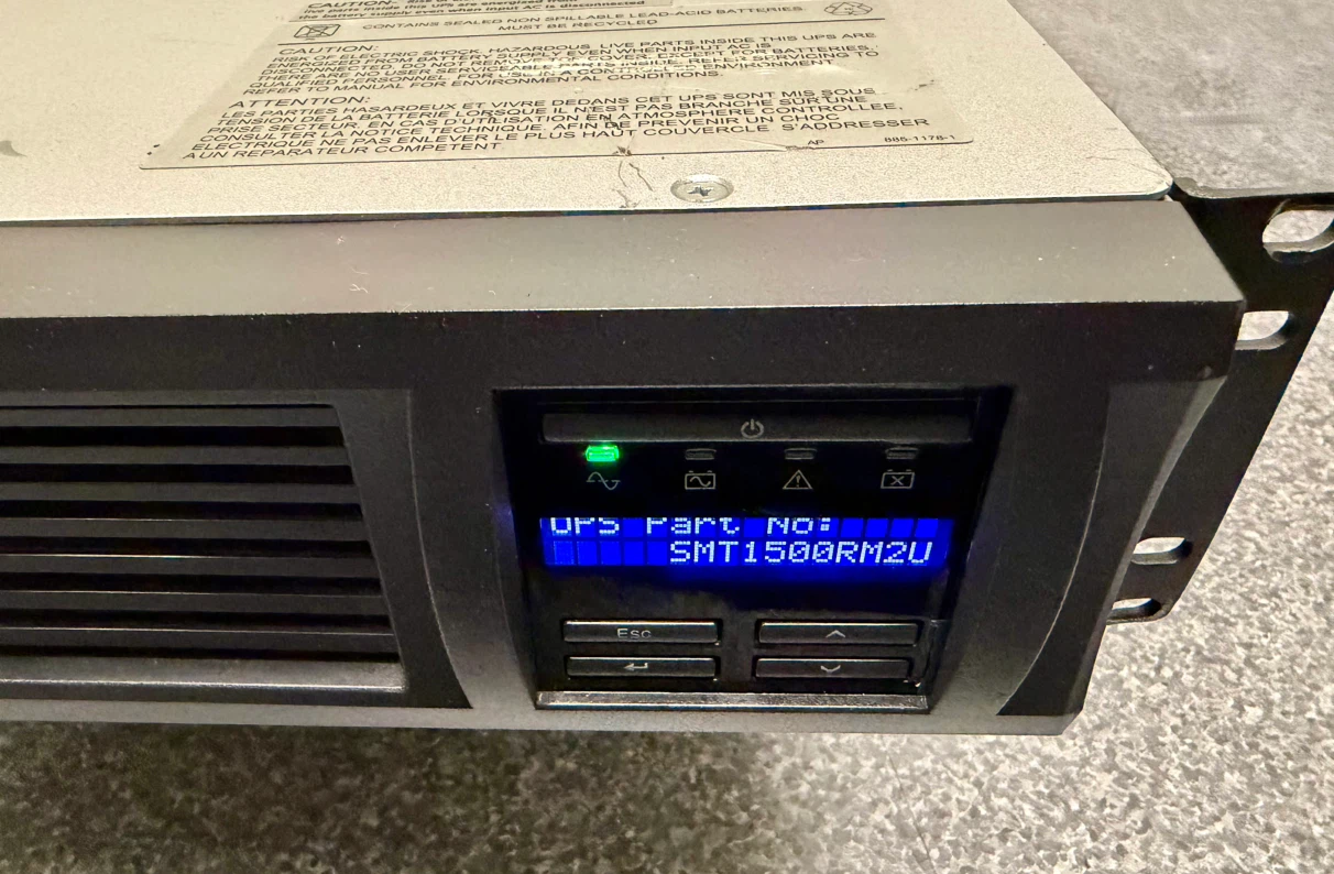 APC Smart-UPS 1500VA, 120V, 6x NEMA 5-15R outlets w/ AP9630 card - photo 3